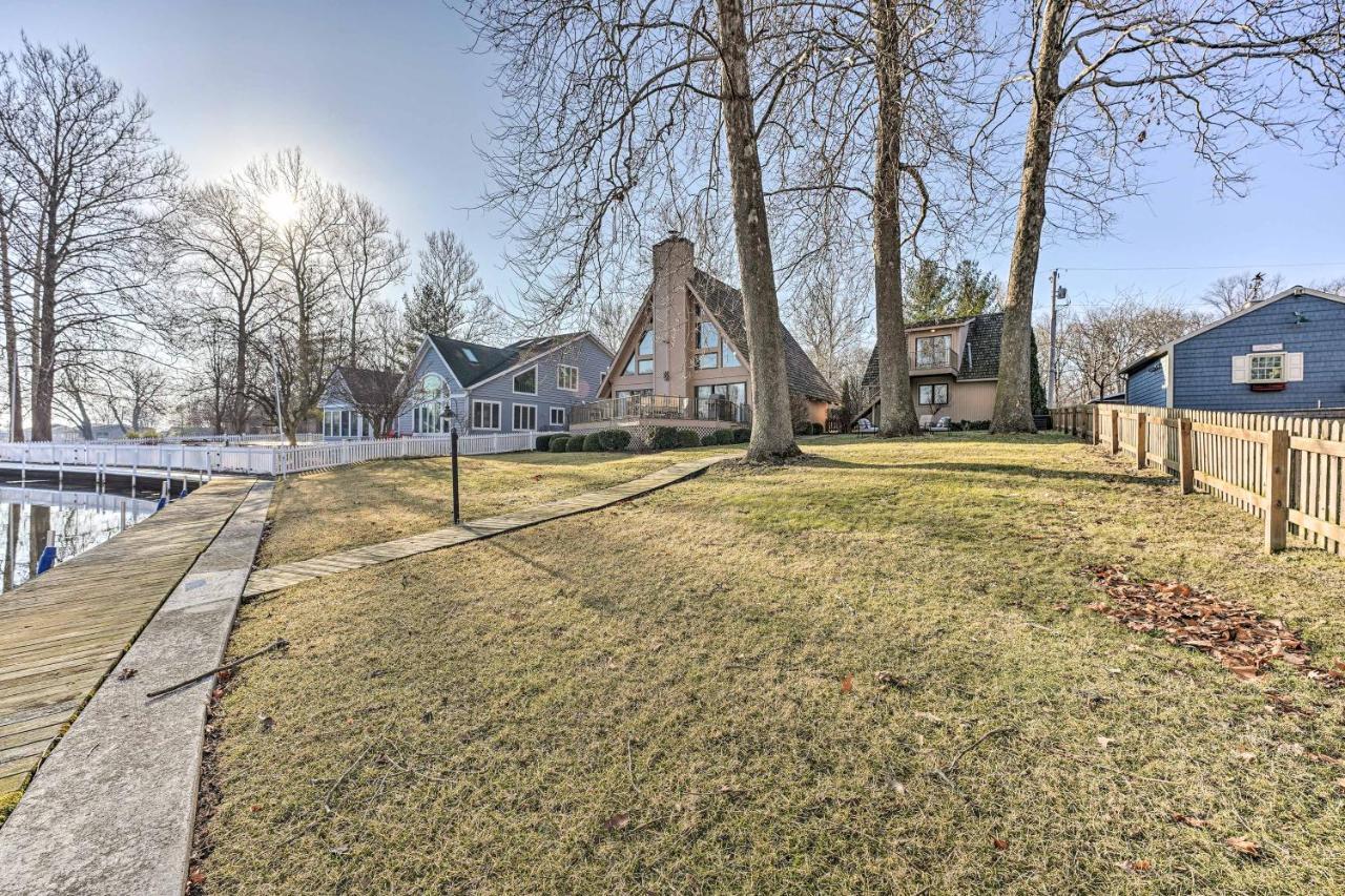 Spacious Syracuse Getaway With Waterfront Deck! Exteriör bild