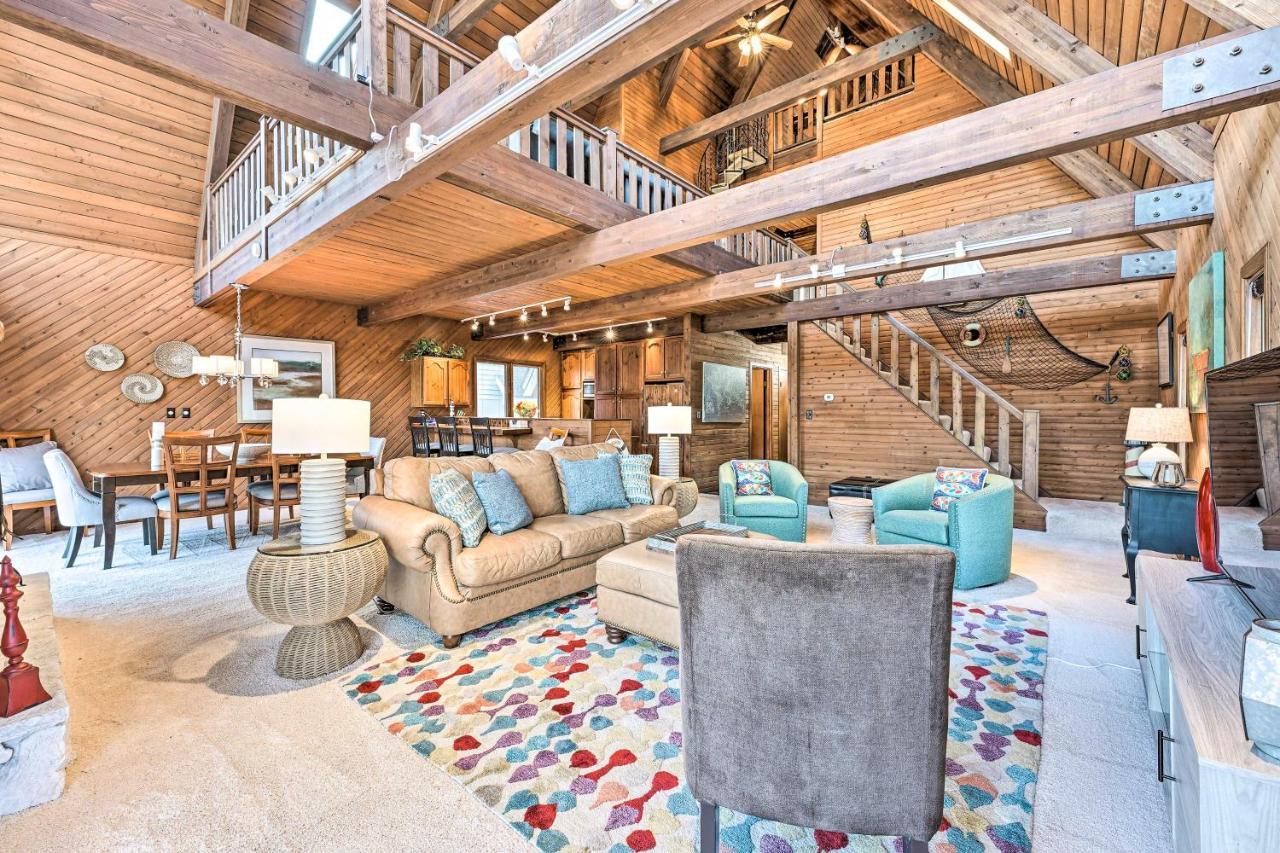 Spacious Syracuse Getaway With Waterfront Deck! Exteriör bild