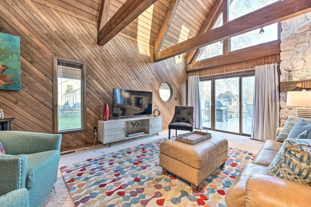 Spacious Syracuse Getaway With Waterfront Deck! Exteriör bild